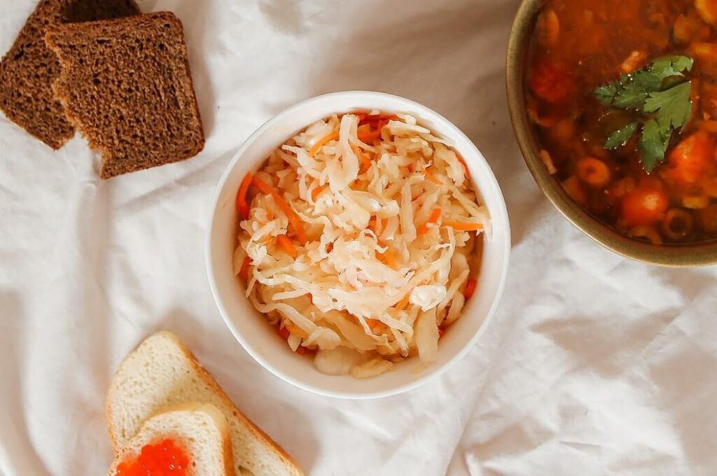 ซาวเคราต์แบบดั้งเดิม: วิธีทำ กะหล่ำปลีดอง สดสไตล์เยอรมัน